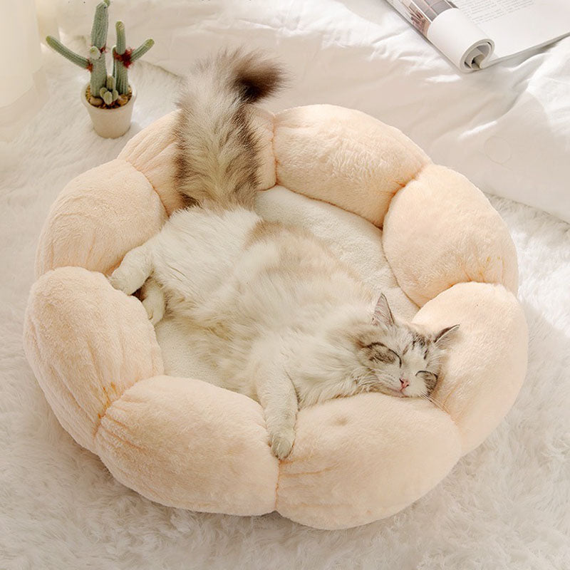 Flower Shape Enclosed Cat Bed