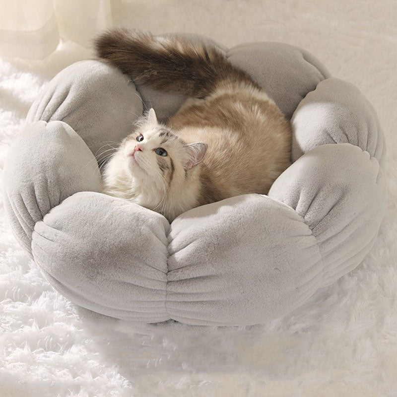 Flower Shape Enclosed Cat Bed